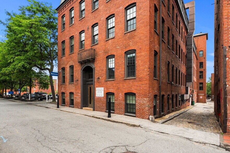 More Photos Of 19-23 Pleasant St, Newburyport Office For Sale
