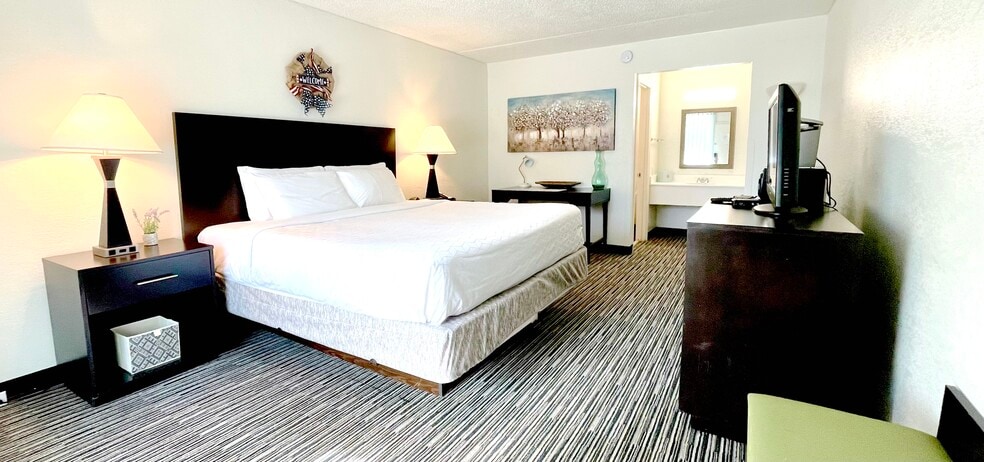 More Photos Of 1145 Sniders Hwy, Walterboro Hotel For Sale