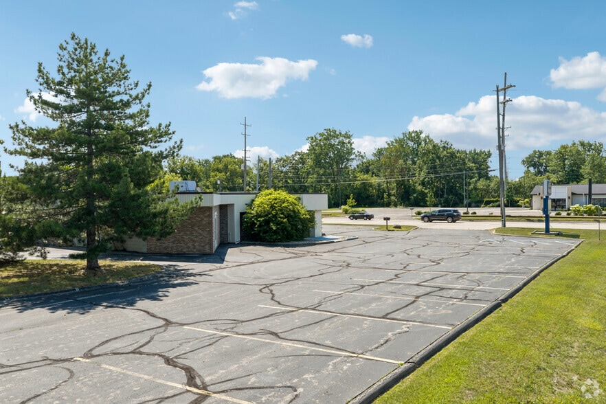More Photos Of 4335 Wilder Rd, Bay City Office For Sale