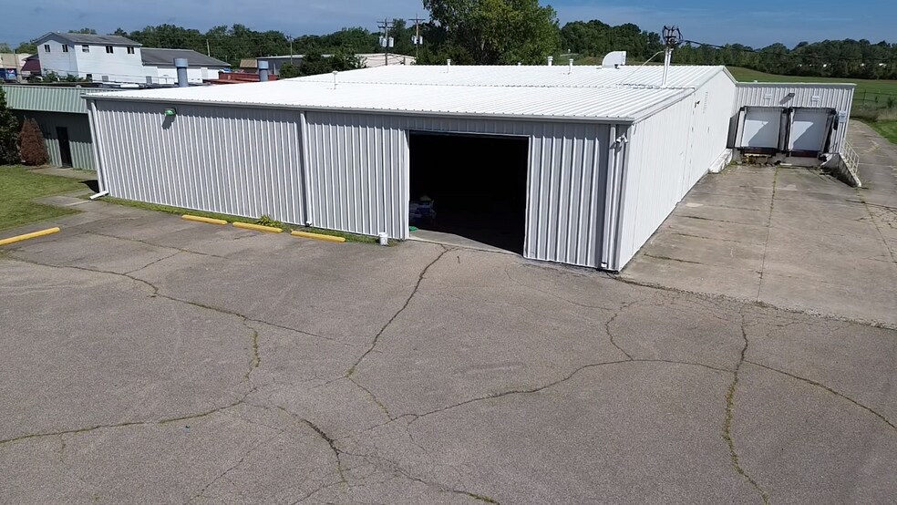 More Photos Of 2620 Bobmeyer Rd, Hamilton Warehouse For Lease