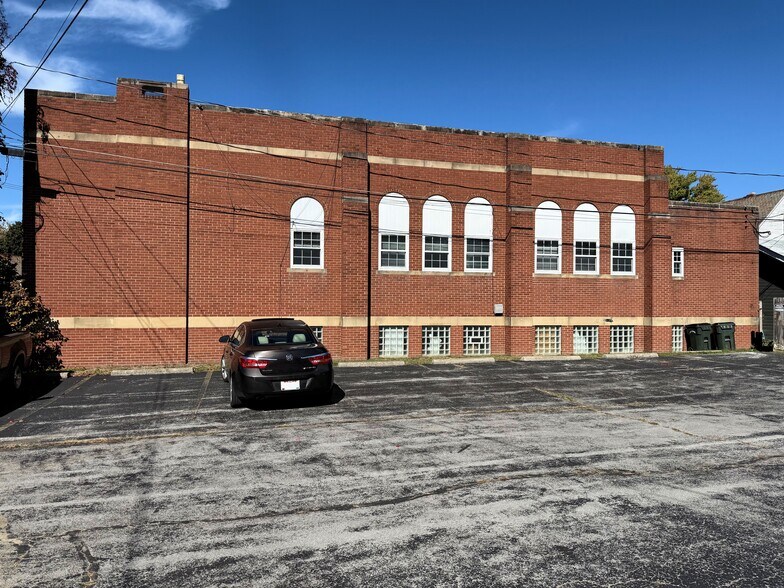 More Photos Of 720 E River St, Elyria Religious Facility For Lease