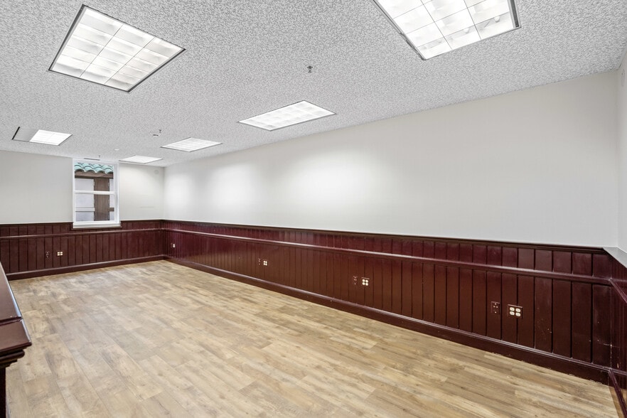 More Photos Of 200 San Marlo Way, Pacifica Office Residential For Lease