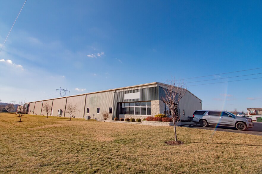 Primary Photo Of 371 Transpoint Dr, Dupo Warehouse For Lease
