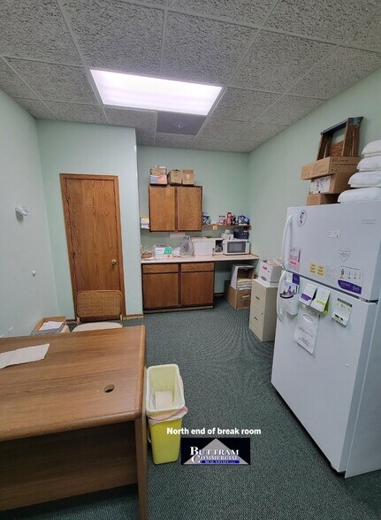 More Photos Of 1206 W Fountain Rd, Webb City Office For Sale
