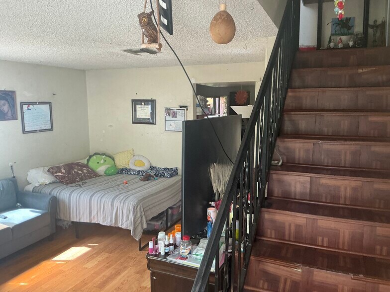 More Photos Of 16021 Olympiad Ln, Van Nuys Apartments For Sale