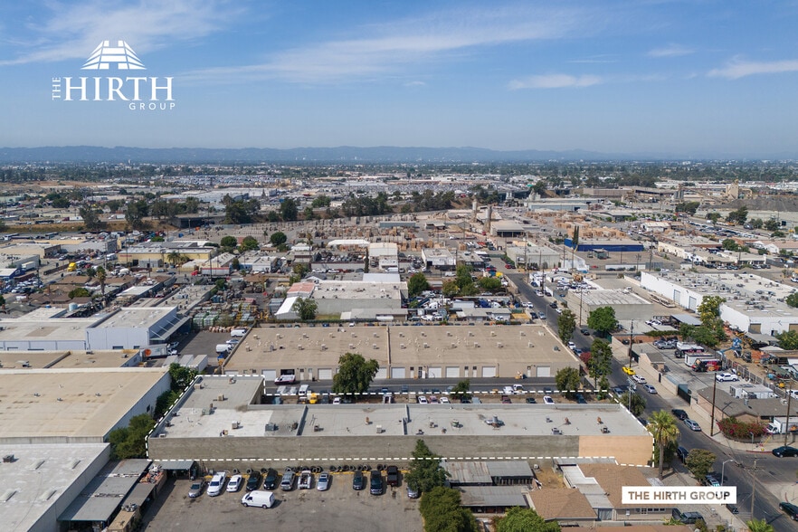 More Photos Of 11132 Fleetwood St, Sun Valley Warehouse For Lease