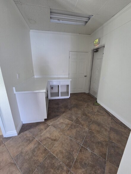 More Photos Of 44143-44147 20th St W, Lancaster Medical For Sale