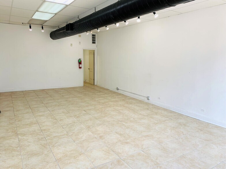 More Photos Of 3512 W 26th St, Chicago Storefront For Lease