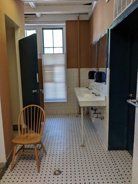 More Photos Of 192 9th St, Troy Schools For Sale