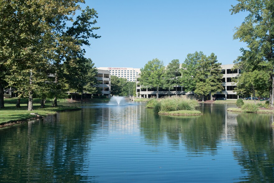 More Photos Of 2650 Thousand Oaks Blvd, Memphis Office For Lease