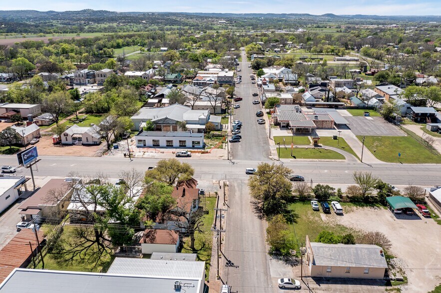 More Photos Of 702 Front St, Comfort Freestanding For Sale