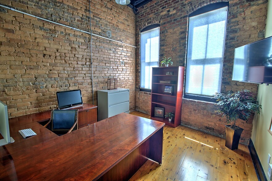 More Photos Of 107 N Main St, Mooresville Loft Creative Space For Sale
