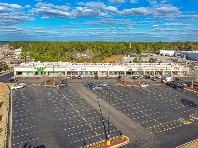 More Photos Of 630 Lillington Hwy, Spring Lake General Retail For Lease