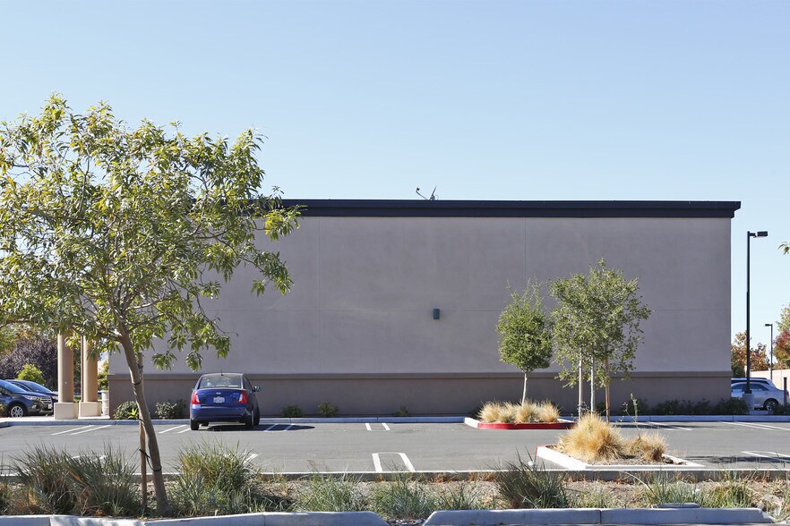 More Photos Of 5005-5035 Lone Tree Way, Antioch Unknown For Lease