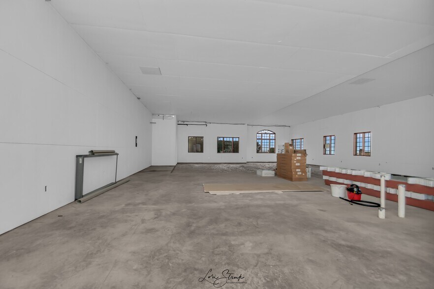 More Photos Of 2825 W Division St, Manteno Medical For Sale