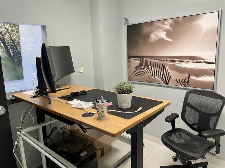 More Photos Of 11 SW 12th Ave, Dania Beach Warehouse For Lease