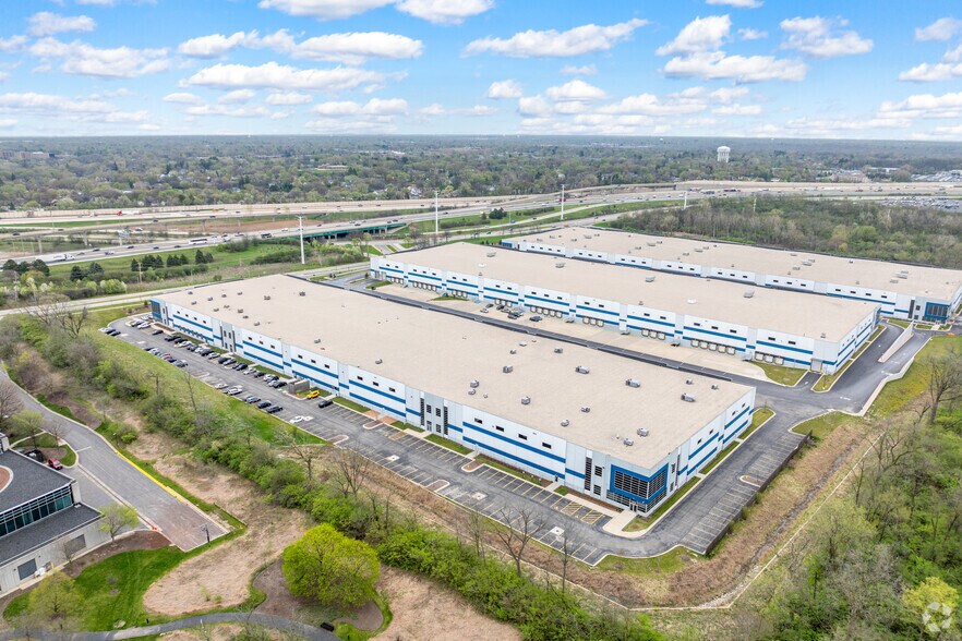 More Photos Of 3600 Lacey Rd, Downers Grove Warehouse For Sale