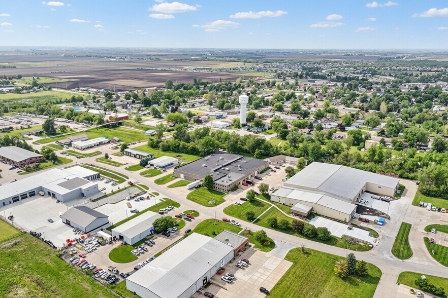 More Photos Of 201 Campus Dr, Huxley Industrial For Sale