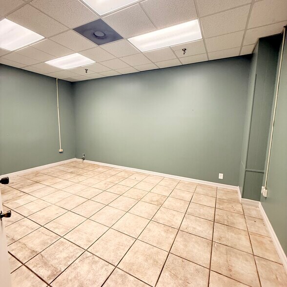 More Photos Of 740 Fannin St, Beaumont Unknown For Lease