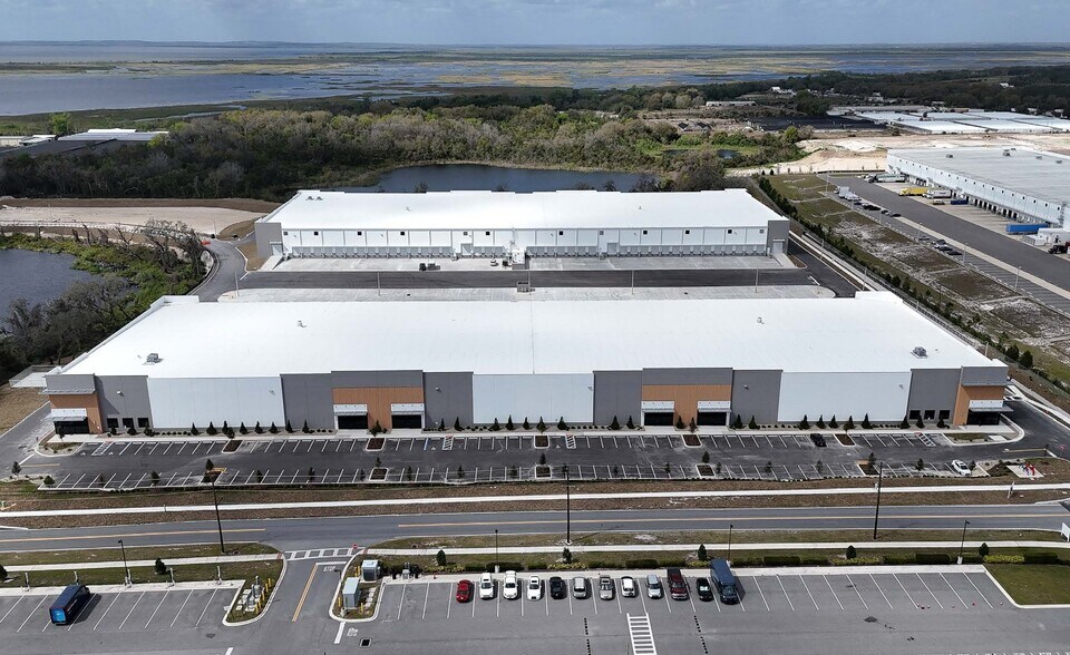 More Photos Of 300 Hermit Smith Rd, Apopka Unknown For Lease