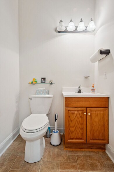 More Photos Of 1212-1216 Gum Branch Rd, Jacksonville General Retail For Sale