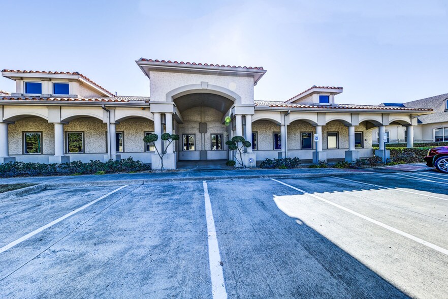 More Photos Of 1001 Long Prairie Rd, Flower Mound Medical For Sale