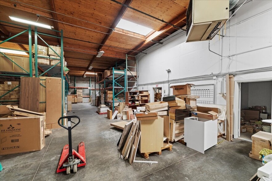 More Photos Of 283-299 Harbor Way, South San Francisco Warehouse For Lease