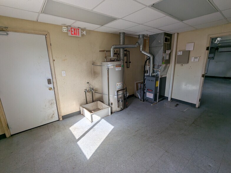 More Photos Of 24901 Red Arrow Hwy, Mattawan Restaurant For Lease