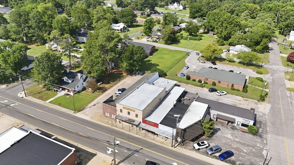 More Photos Of 30 S McKinley St, Coats Sports And Entertainment For Sale