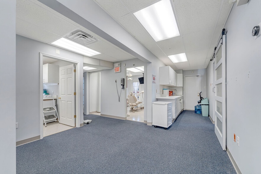 More Photos Of 535 Monmouth St, Gloucester City Medical For Sale