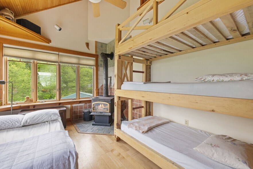 More Photos Of 218 Streeter Woods Rd, Dorchester Lodge Meeting Hall For Sale