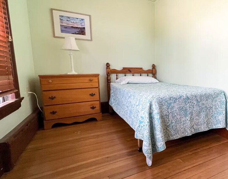 More Photos Of 558 W Falmouth Hwy, Falmouth Rehabilitation Center For Sale