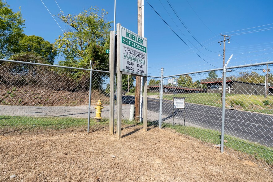 More Photos Of 2510 Kibler Rd, Van Buren Self Storage For Sale