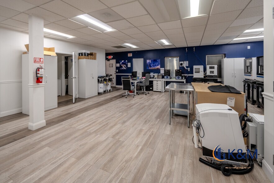 More Photos Of 4609 Pinecrest Office Park Dr, Alexandria Medical For Sale