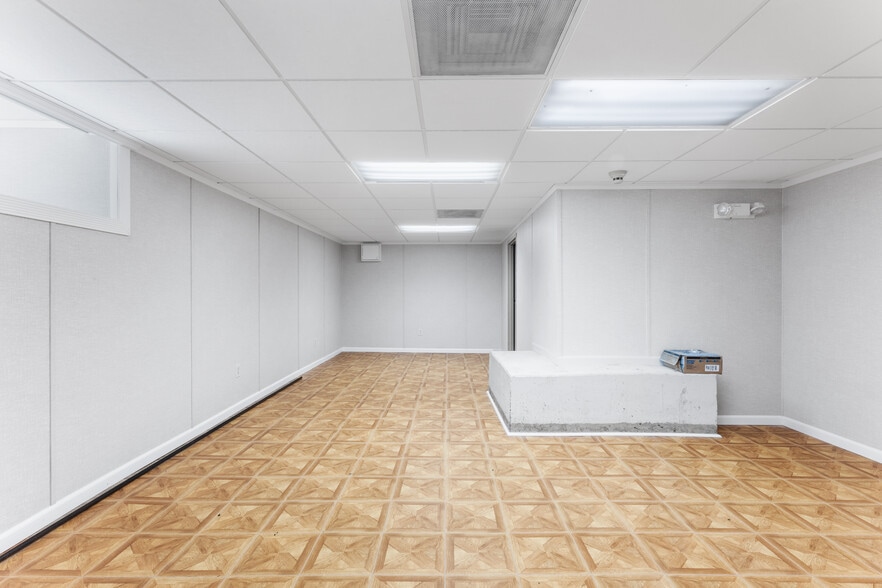 More Photos Of 136 E Main St, Meriden Religious Facility For Sale