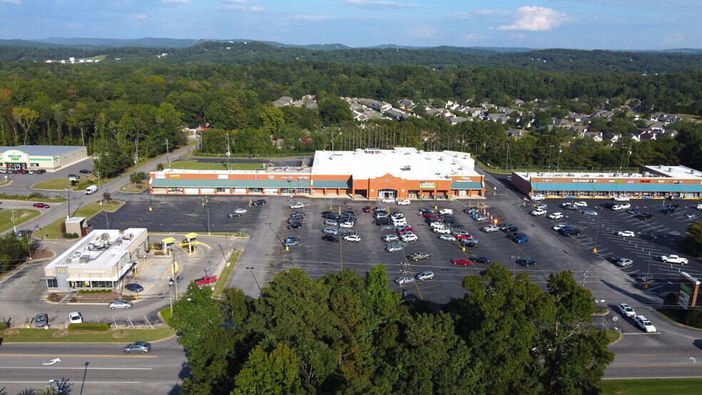 More Photos Of 205-335 Helena Marketplace St, Helena Unknown For Lease