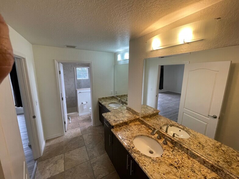More Photos Of 128 S Beach St, Daytona Beach Apartments For Lease