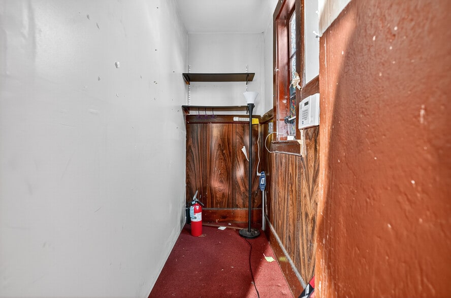 More Photos Of 61 New St, Montclair Specialty For Sale