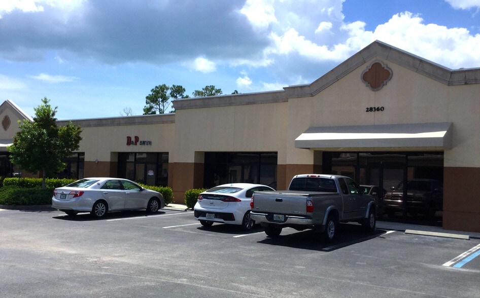 More Photos Of 28360 Old US Highway 41, Bonita Springs Showroom For Lease