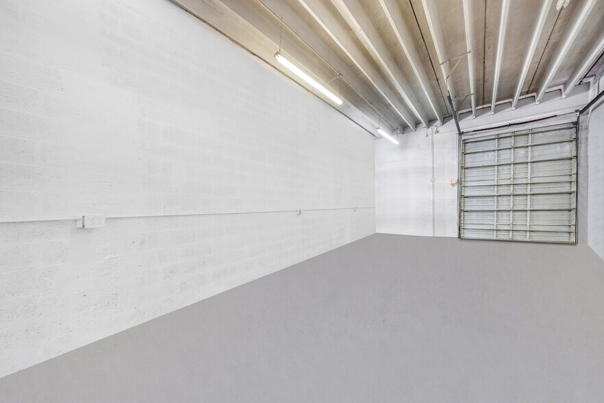 More Photos Of 12300-12316 SW 131st Ave, Miami Warehouse For Lease