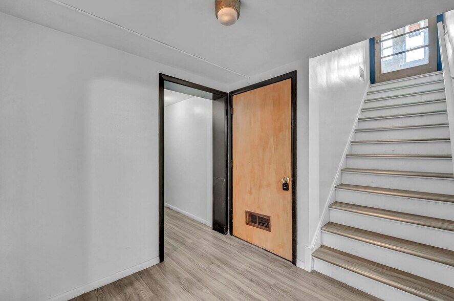 More Photos Of 885 S Green Rd, Cleveland Apartments For Sale