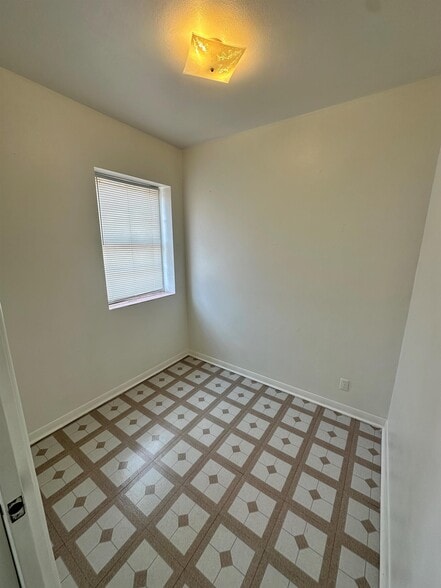 More Photos Of 24-26 S Galena Ave, Freeport Apartments For Sale