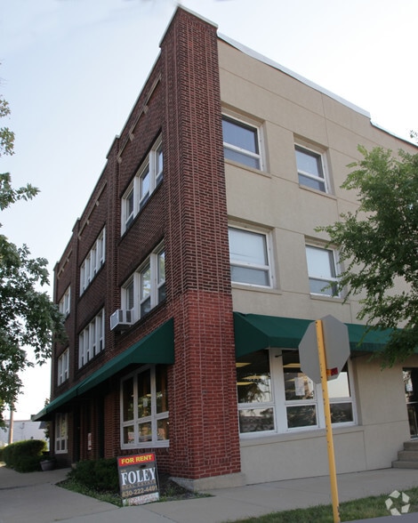 More Photos Of 205 N Lake St, Aurora Storefront Retail Residential For Lease