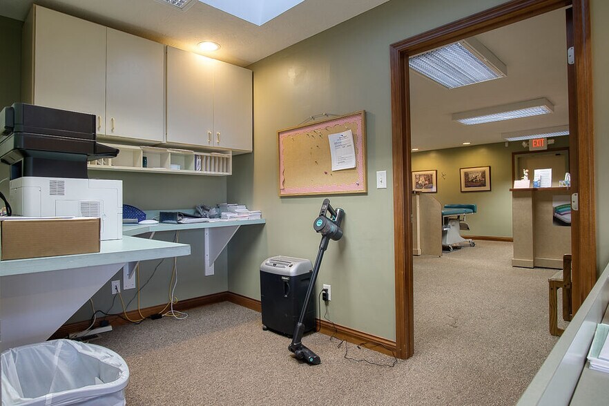 More Photos Of 1654 Mardon Dr, Dayton Medical For Sale