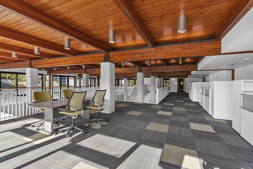 More Photos Of 9611 Highway 97, Lake Country Loft Creative Space For Sale