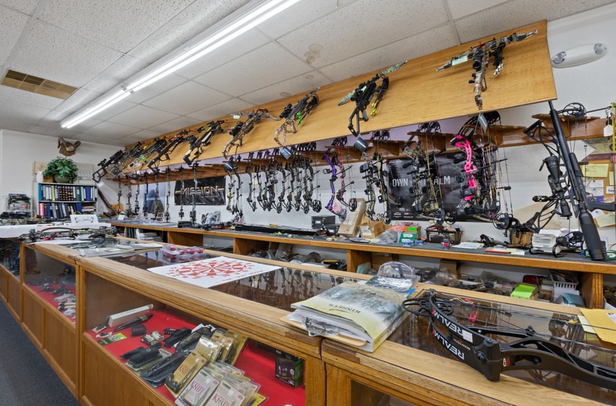 More Photos Of 5500 Franklin Ave, Waco Freestanding For Sale