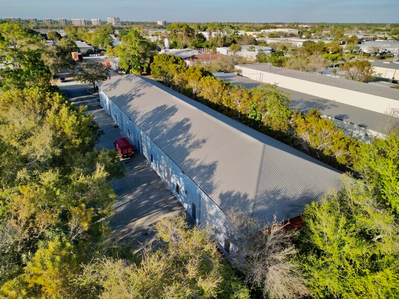 More Photos Of 3910 Domestic Ave, Naples Warehouse For Sale