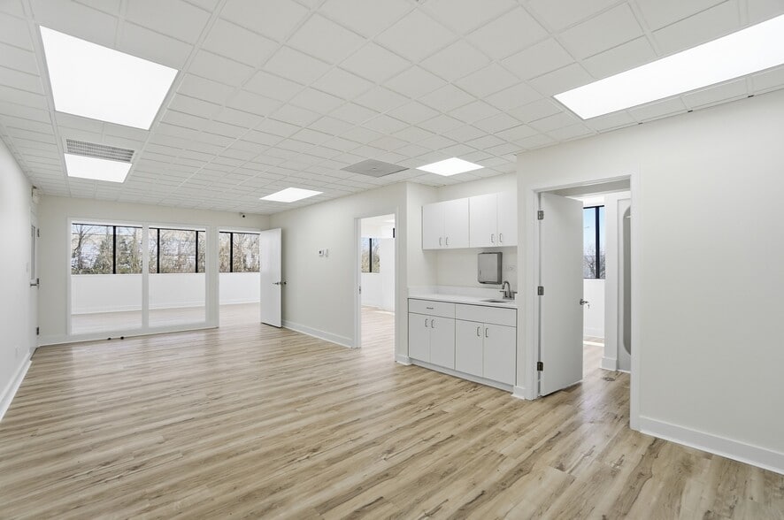 More Photos Of 1550 Magnolia Dr, Cincinnati Warehouse For Lease