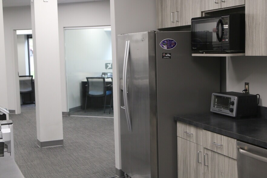 More Photos Of 1190 Winterson Rd, Linthicum Office For Lease