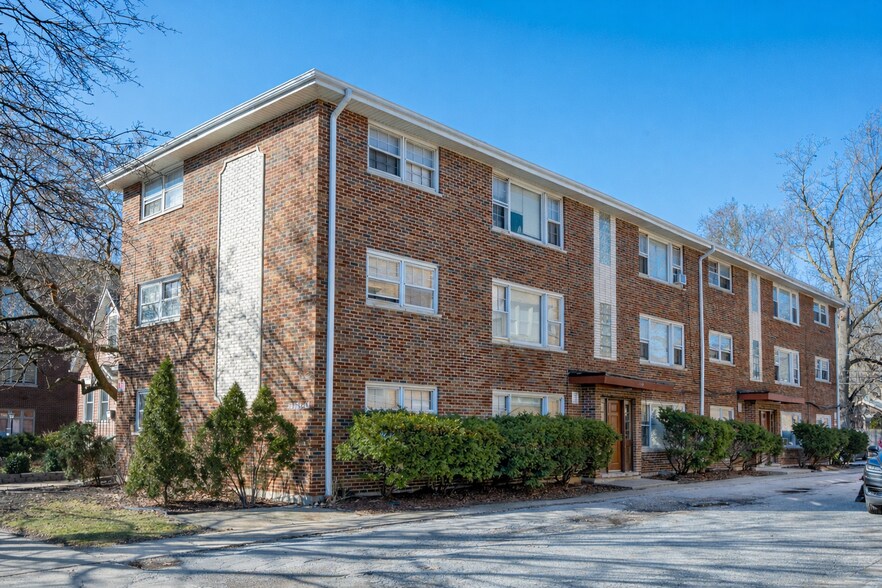 More Photos Of 10338 S Walden Pky, Chicago Apartments For Sale